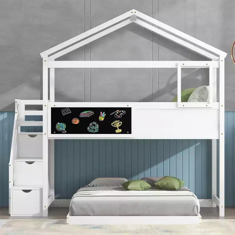 Letto a castello "casa" a due piani con scaletta a cassetti e lavagna, per la camera dei bambini